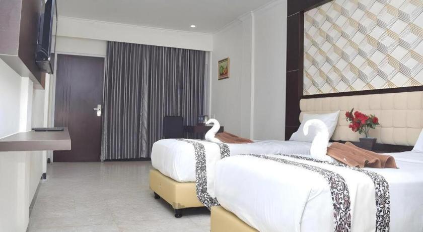 Sindoro Hotel Cilacap By Conary Exterior foto