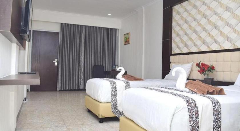 Sindoro Hotel Cilacap By Conary Exterior foto