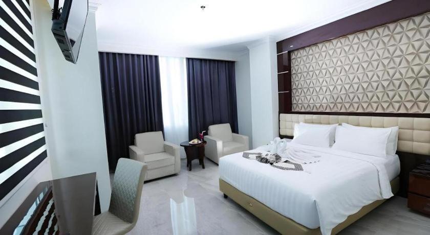 Sindoro Hotel Cilacap By Conary Exterior foto